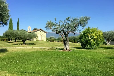 Villa pro Person mit Wald
