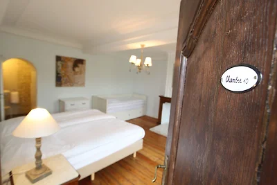 Gruppenvilla mit Pool & Sauna