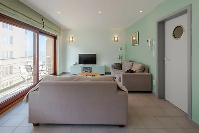 Appartement met terras en zijdelings zeezicht