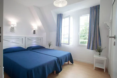 Schöne Wohnung im lokalen Stil