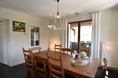 Villa con piscina riscaldata campo sportivo