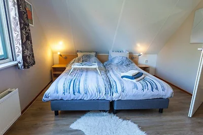 Villa mit gemütlichem Gartenzimmer in Andijk