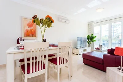 Wohnung bei Meia Praia mit Meerblick