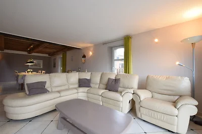 Ferienhaus in Libin mit Terrasse