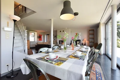 Affascinante casa vacanze a Humain con giardi...