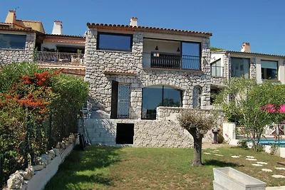 Luxus-Apartment in Meernähe in La Turbie