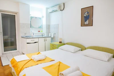 Standard Studio with Shared Balcony 1