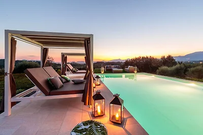 10 Bedrooms Villa in Lucca with pool