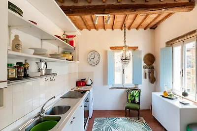 Maestosa villa in Umbria con giardino