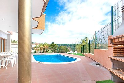 Moderne Villa mit privatem Pool in Lloret de ...