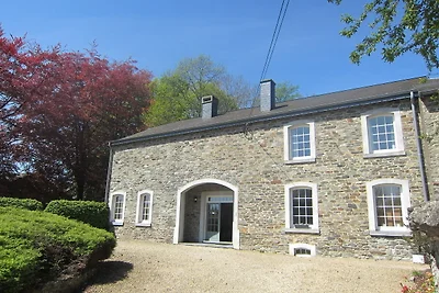 Ferienhaus in Offagne mit Terrasse
