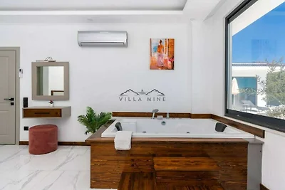 Villa in Kalkan mit Schwimmbecken