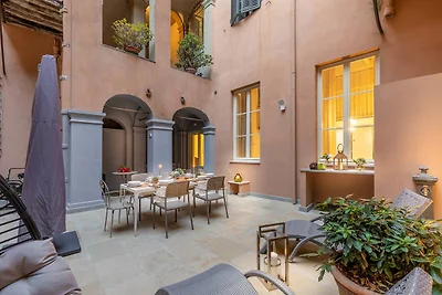 Appartamento a Lucca con cortile privato