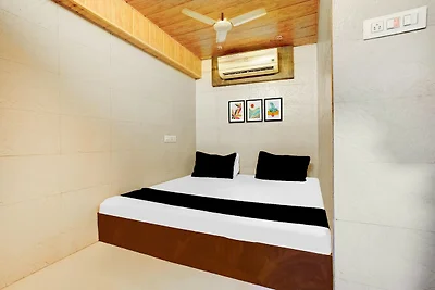 Super Hotel O Ambedkar Chowk Ulhasnagar