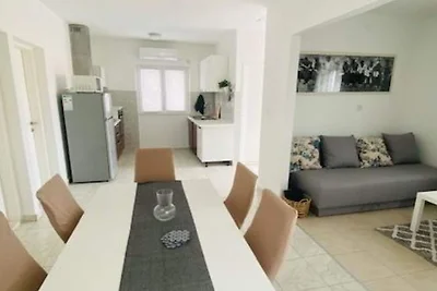 Villa Brazza - Two Bedroom Apartment with Sea...