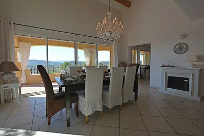 Schöne Villa in Vidauban mit Swimmingpool