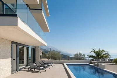 Luxury Villa Hedonia