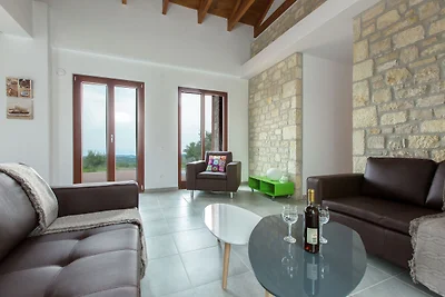 Villa in Arkadi mit Pool und Liegest�hlen