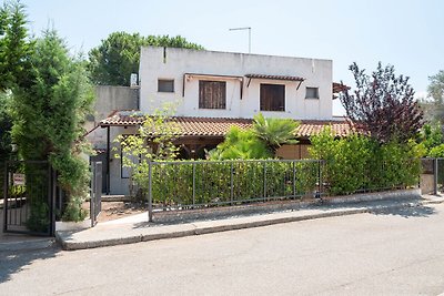 Traditional Holiday Home in Roseto Capo Spuli...