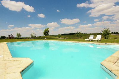 Luxusvilla in Saint-Preuil mit Swimmingpool