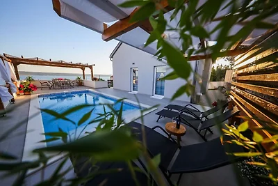 Ferienhaus mit privatem Pool