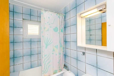 Villa Bind - Twin Room with Patio and Garden ...