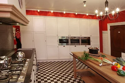 Gemütliches Ferienhaus in Wanze mit Sauna