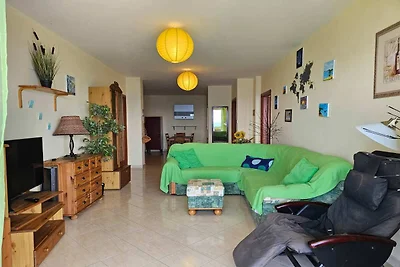 Lusso sul mare con vista panoramica