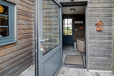 Schönes Ferienhaus in Houffalize mit Terrasse
