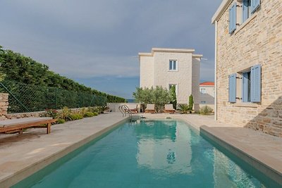 Seafront Villa Adriatica with pool