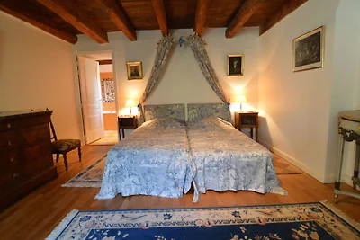 Geräumiges Ferienhaus mit eingezäuntem Teich