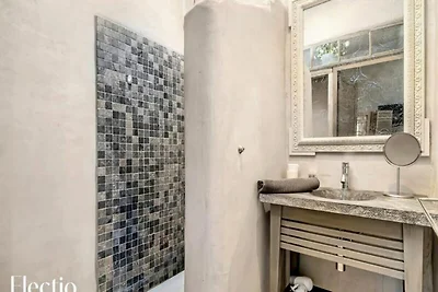 Appartamento a Oppède con piscina riscaldata