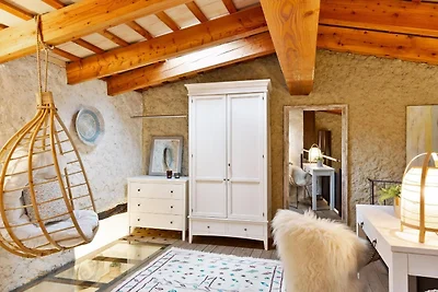Schönes Steinhaus mit privater Terrasse