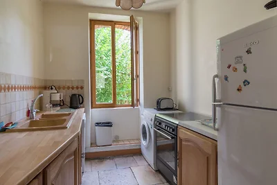 Cottage in un'antica fattoria isolata