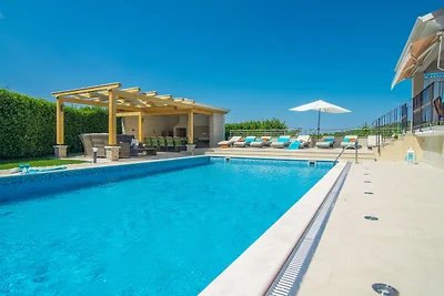 Moderne Villa in Rovinj mit privatem...