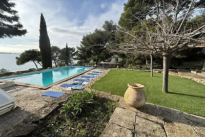 Villa mit privatem Pool und Bouleplatz