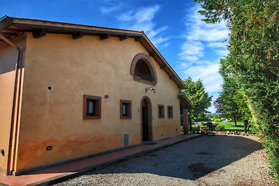 Agriturismo tra Montepulciano e Trasimeno