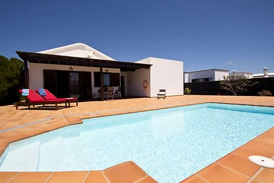 Geräumige Villa in San Bartolomé mit...
