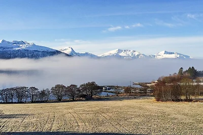 6 Personen Ferienhaus in AVERØY-By Traum