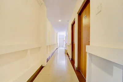 Residenza a schiera Deshabhimani RoadKaloor...
