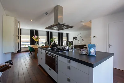 Central Domburg Apartment
