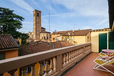 Wohnung in Bologna mit Balkon und Parken