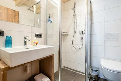 Chalet met sauna en Jokercard in de zomer