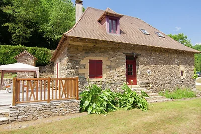 Casa vacanze vicino al fiume con piscina