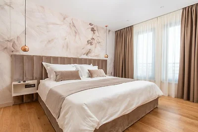 Luxuriöse Villa mit Meerblick und Whirlpool