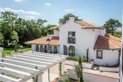 Schöne Villa mit Terrasse in Biarritz