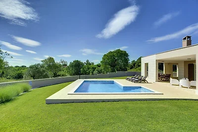 Moderna Villa Histria con piscina e vista