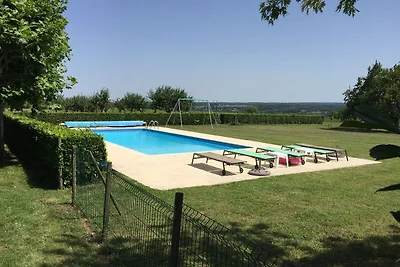 Komfortables Ferienhaus mit Schwimmbad
