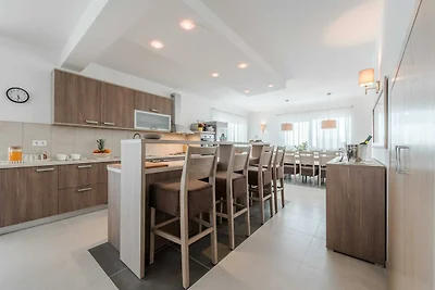 Deluxe Four Bedroom Villa with Private Pool (...