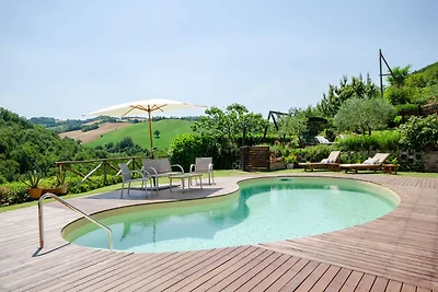 Splendida villa a Urbino con Piscina privata